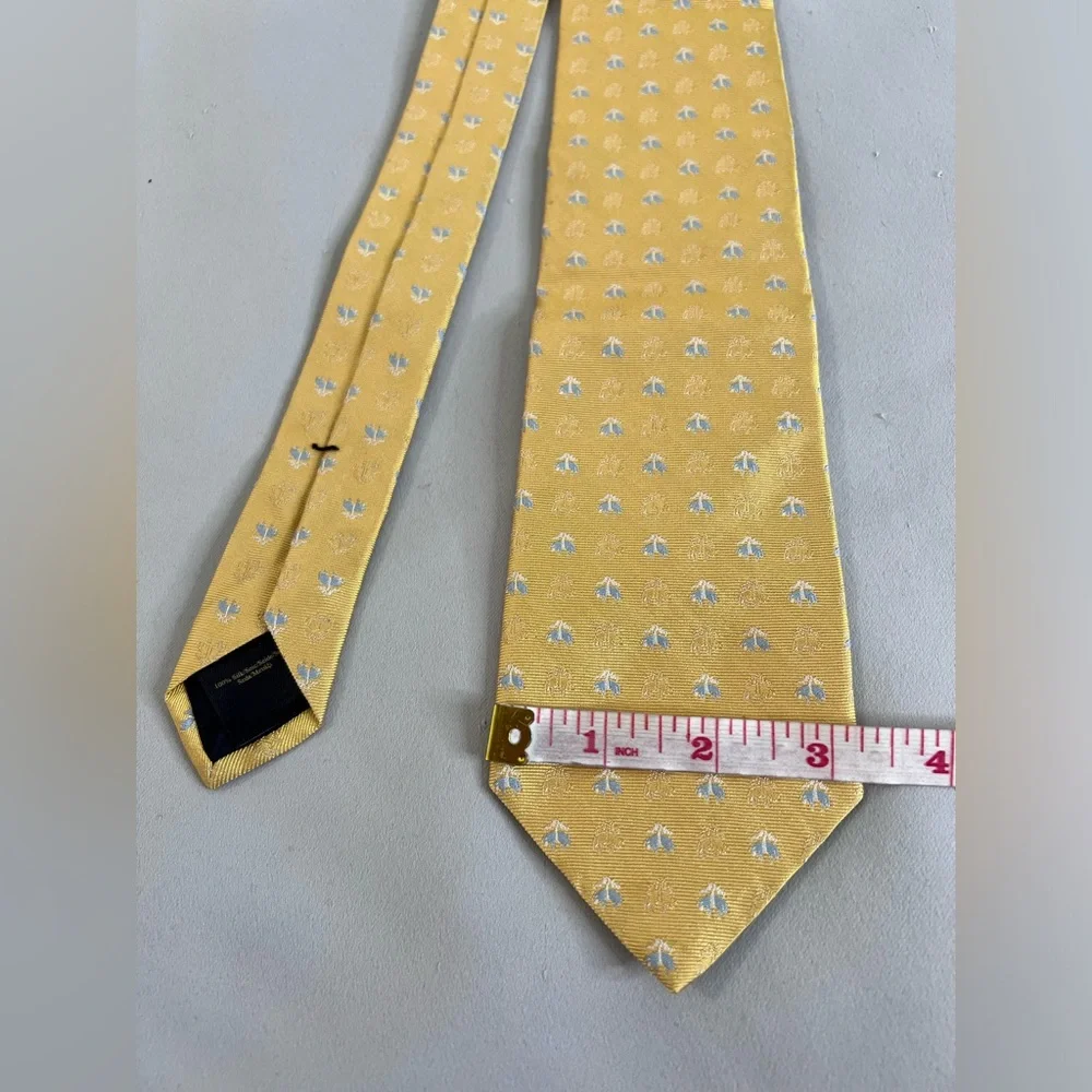 Brooks Brothers  Men’s Yellow Silk Tie NWT‎ !